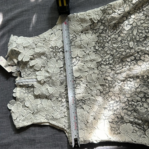 Anthropology lace top - Picture 5 of 5